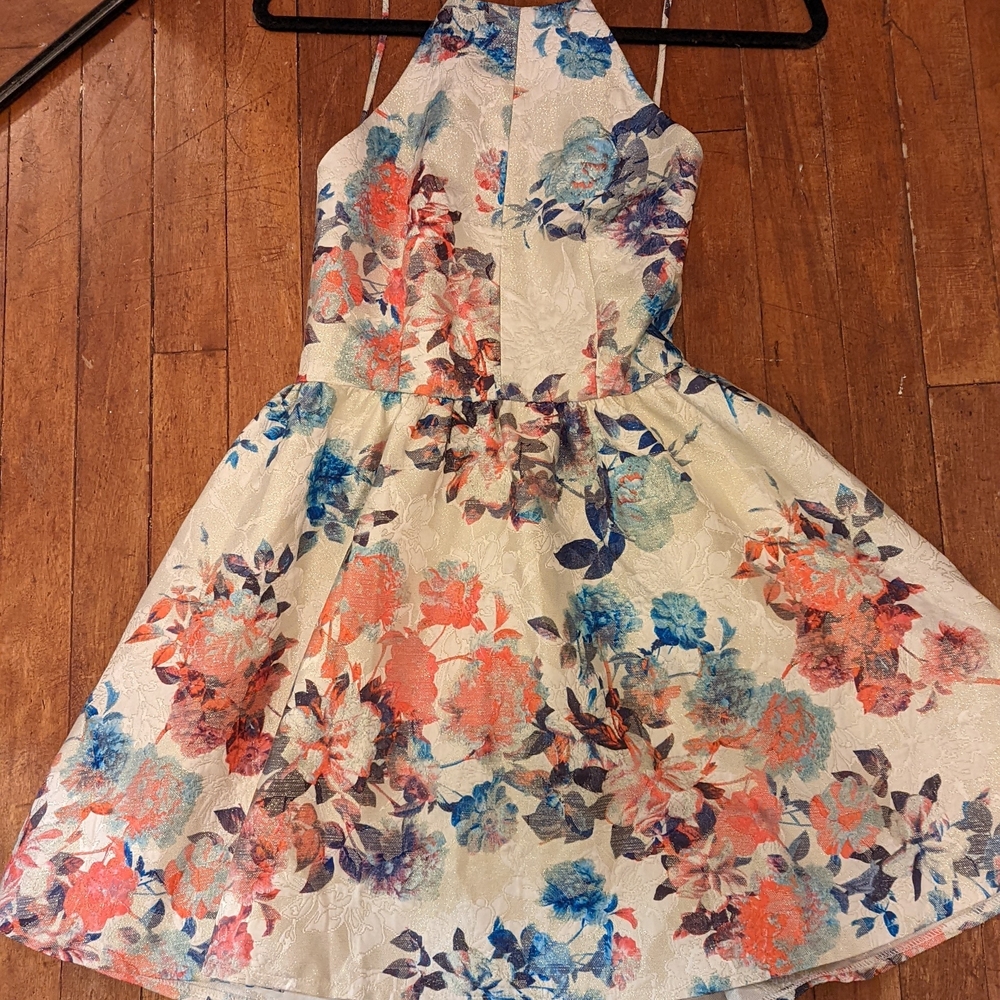 Designer Floral Backless Dress - Picture 5 of 16